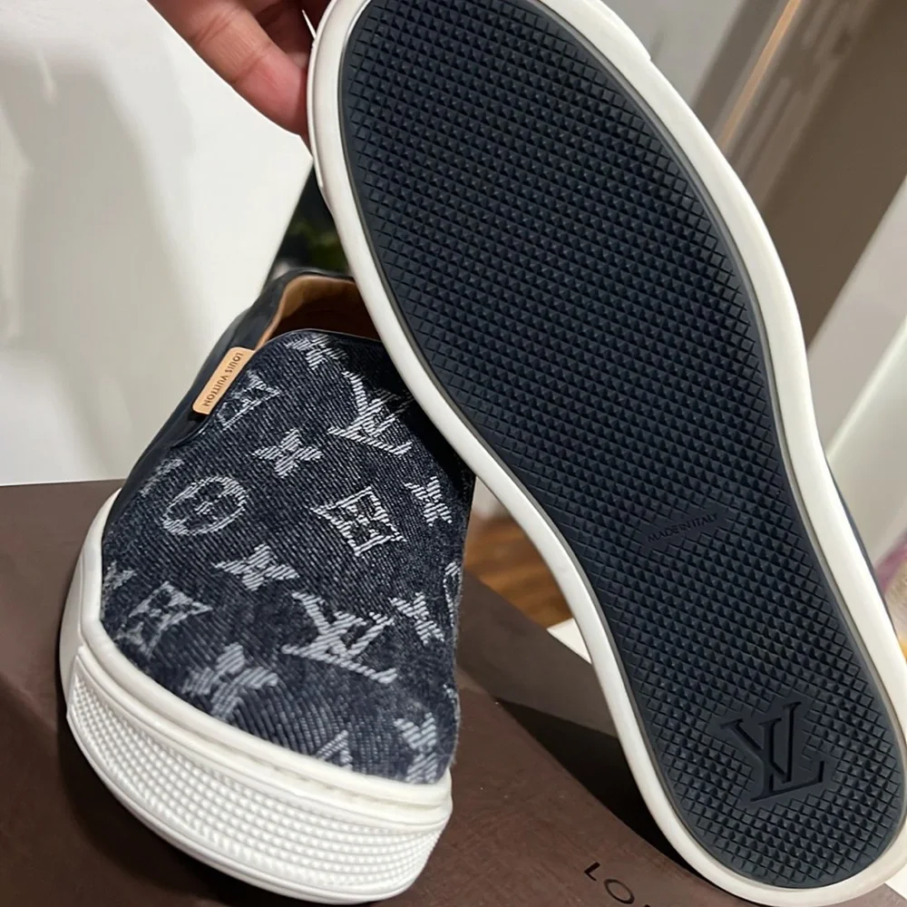Louis Vuitton Sneakers - Picture 3 of 3